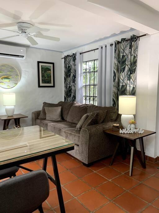 Reefside Villa Crown Point Esterno foto