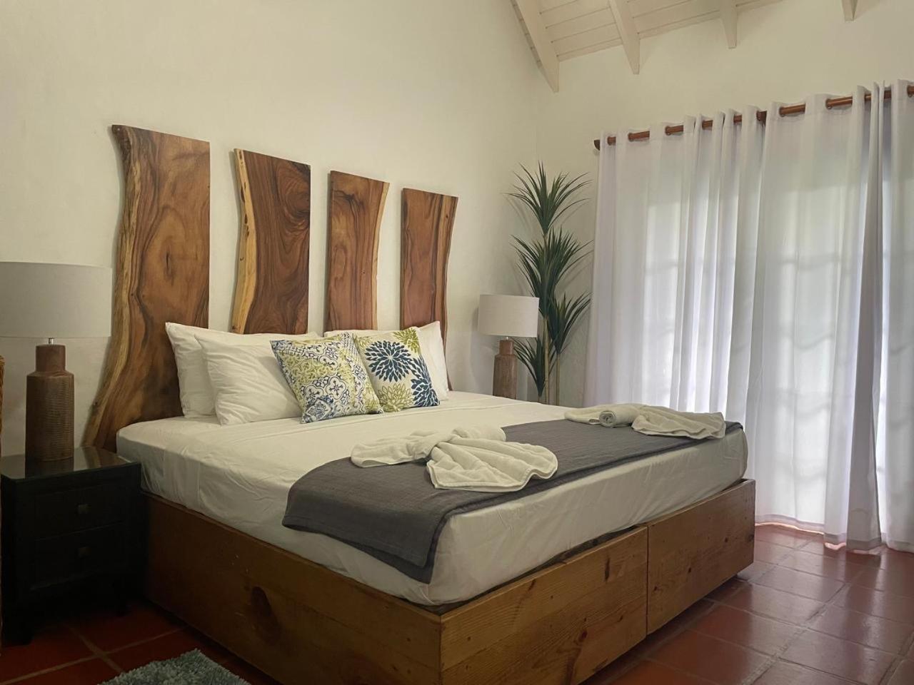 Reefside Villa Crown Point Esterno foto
